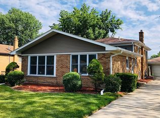 2702 41st St, Highland, IN 46322
