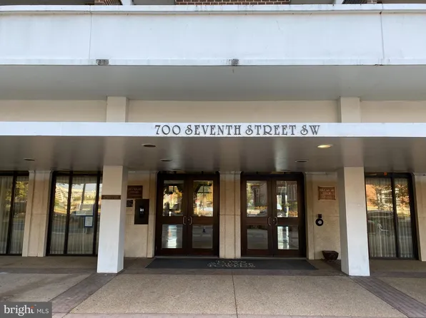 700 7th St SW APT P231, Washington, DC 20024
