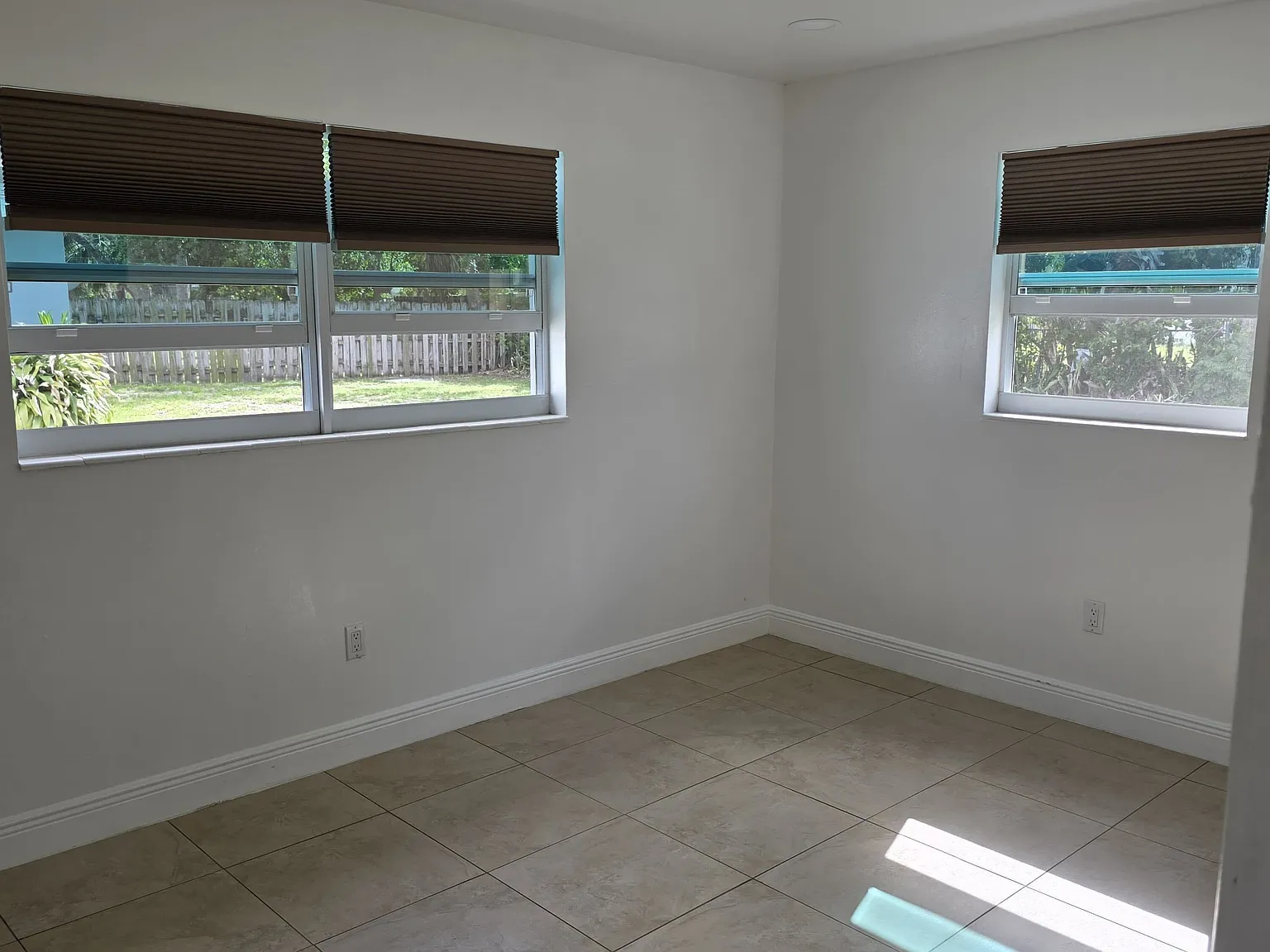 2 bed, 950 sqft, $2,000 — Photo 4
