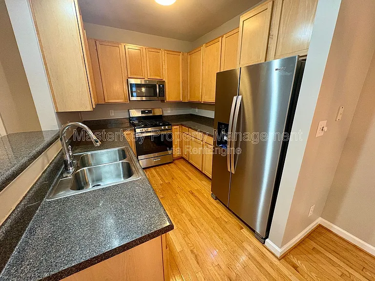 4506 Treerose Way — Photo 2