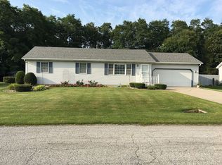 30837 Oakbrook Dr, Granger, IN 46530