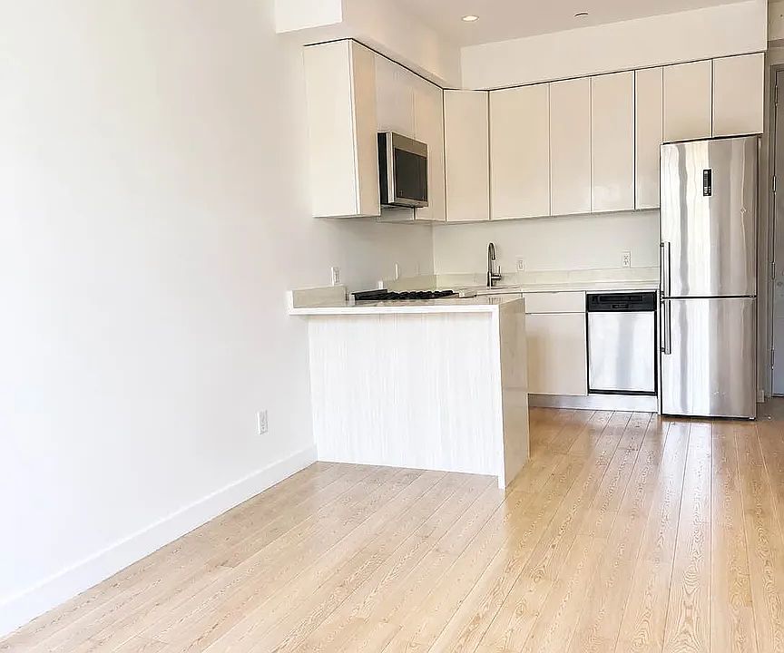 1st image of 66 E 127th St #4
