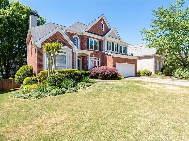 3308 Fieldwood Dr SE — Photo 3