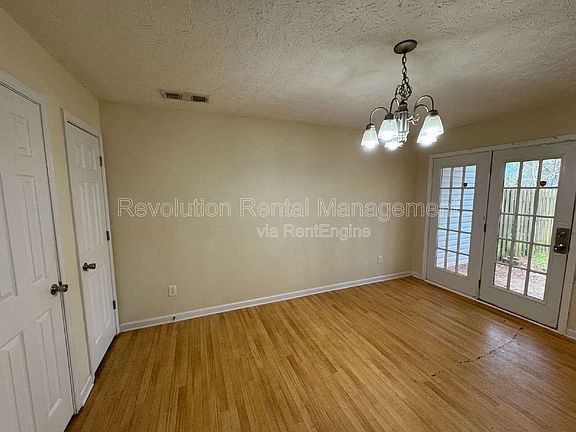 3rd image of 2607 Wellington Walk Pl