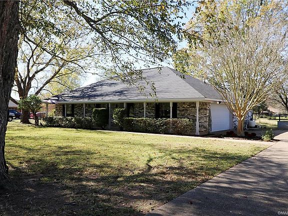 2nd image of 103 Oaklawn Dr
