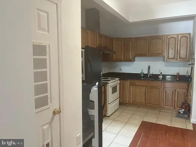 533 E Landis Ave #C — Photo 3