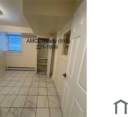 3 bed, $2,500 — Photo 2