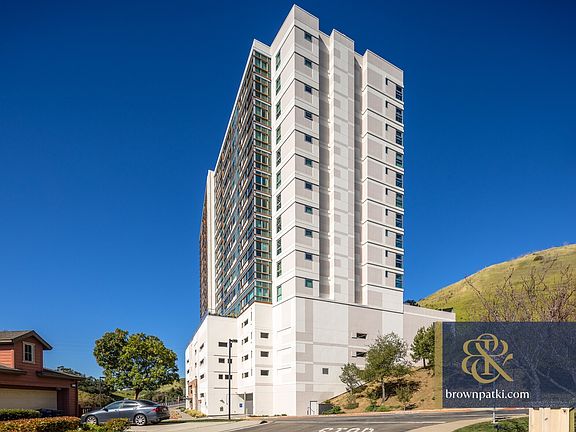 2nd image of 1 Mandalay Pl #603I