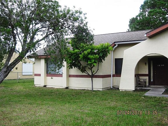 2nd image of 1086 23rd Pl SW