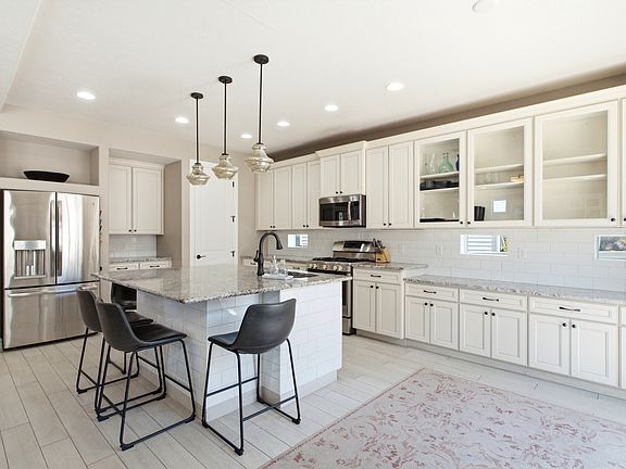 5th image of 196 E North View Way