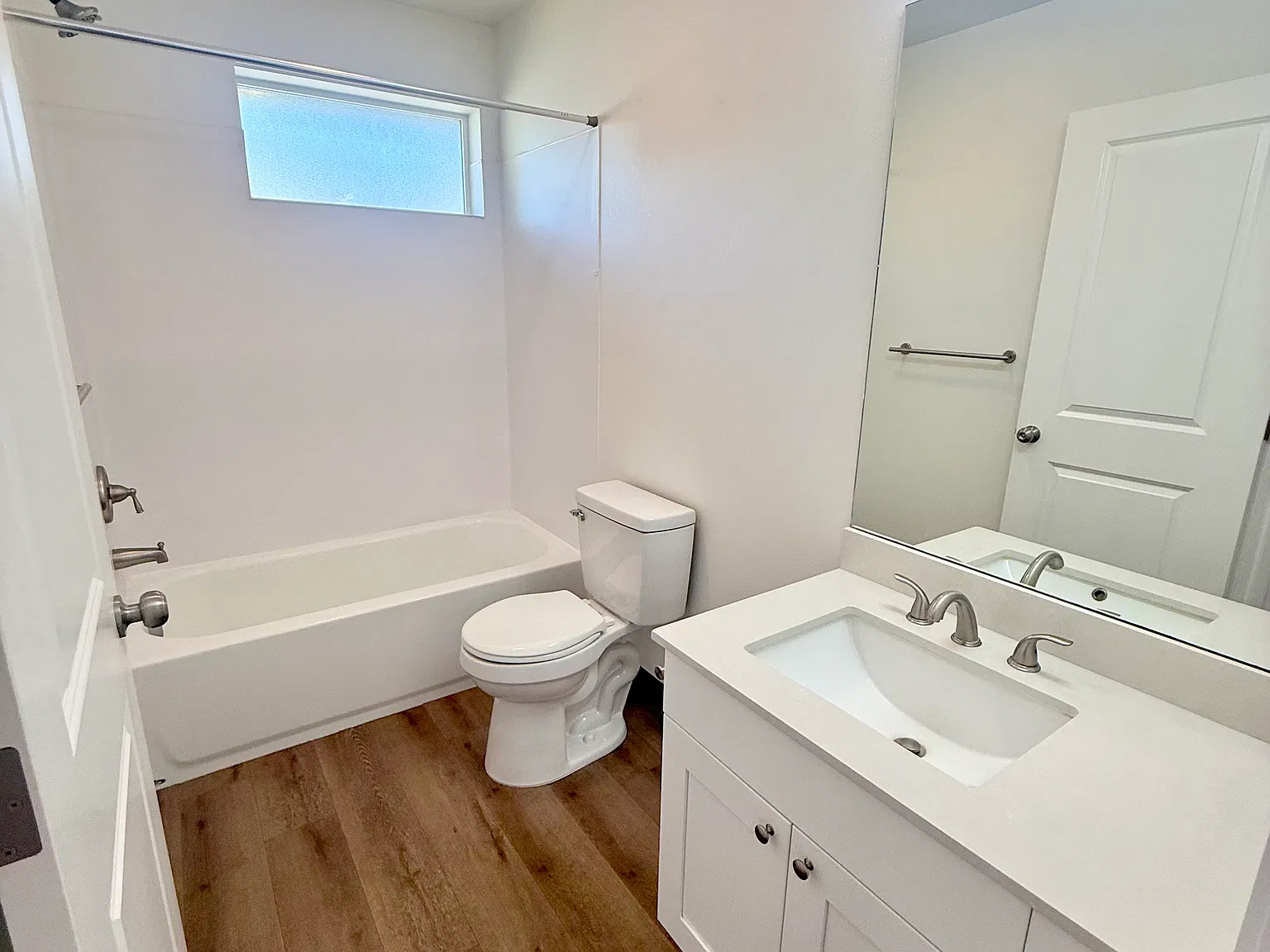 1 bed, 614 sqft, $1,900 — Photo 2