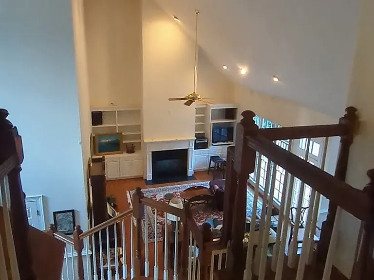 View showcasing the ceiling height in Living Room, furnished.