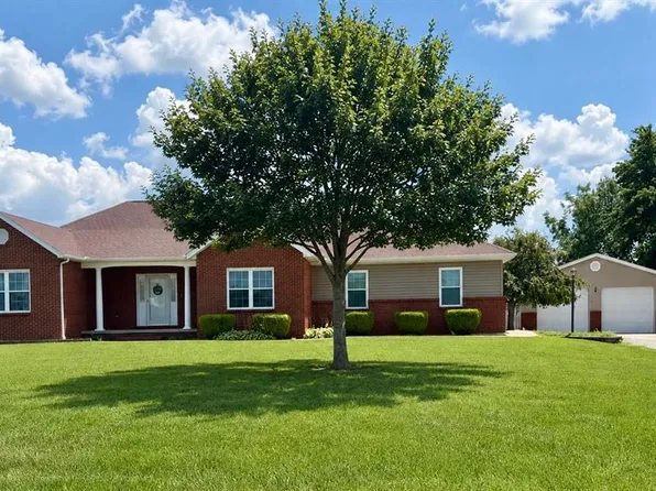 10050 Grodeon Rd, Mascoutah, IL 62258