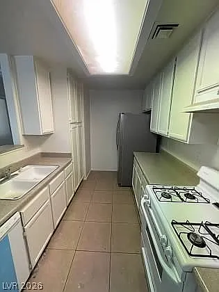 4865 S Torrey Pines Dr #106 — Photo 10