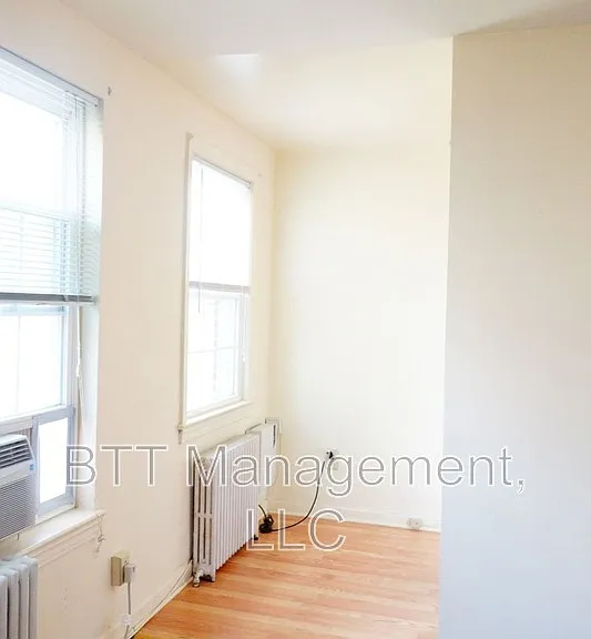 8400 Greenwood Ave #4 — Photo 7