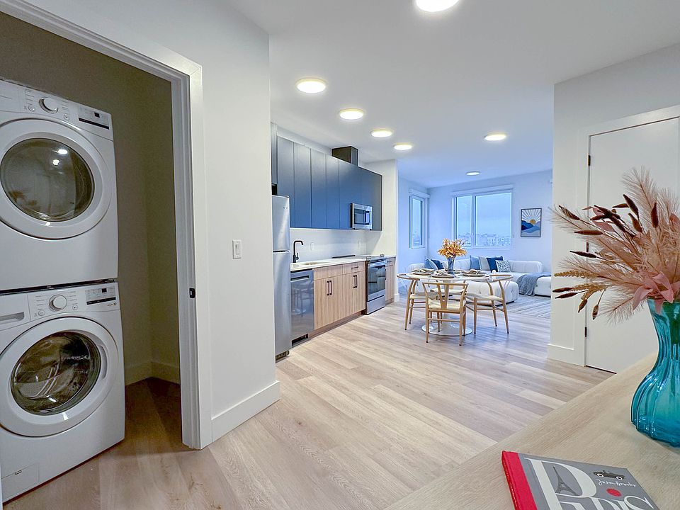 1st image of 28 Jefferson St #303