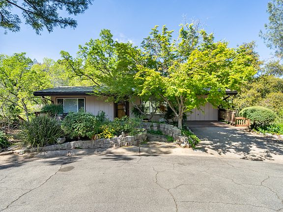 2nd image of 750 Pioneer Ct