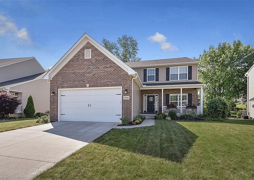 1st image of 39085 Crescent Dr