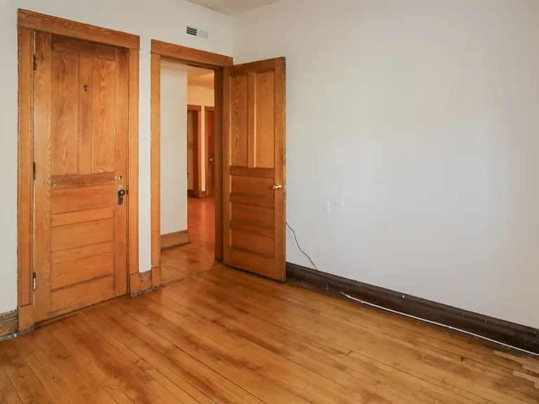 849 1/2 W Lill Ave #A — Photo 9