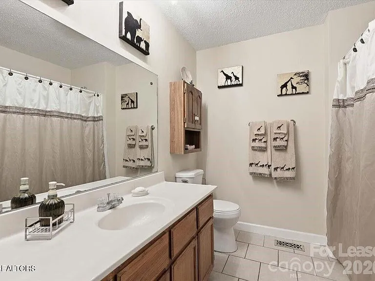 853 Walker Rd — Photo 3
