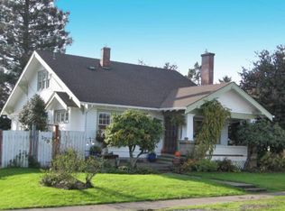 179 SW 9th St, Dundee, OR 97115