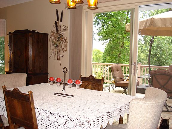 5th image of 309 Birchcrest Dr