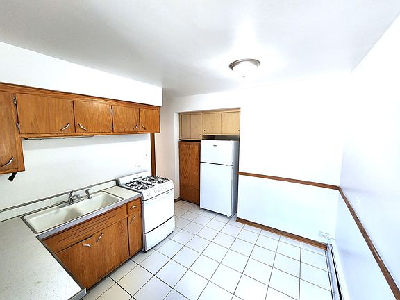 4th image of 2117 S 25th Ave APT Ge