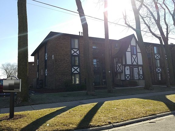 2nd image of 13619 Lavergne Ave APT 113
