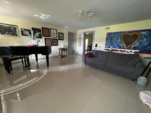 12098 SW 197th Ave, Miami, FL 33196