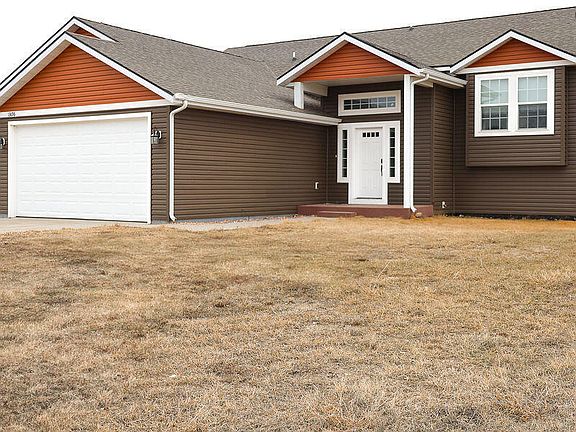 2nd image of 13696 Redwood Way NW