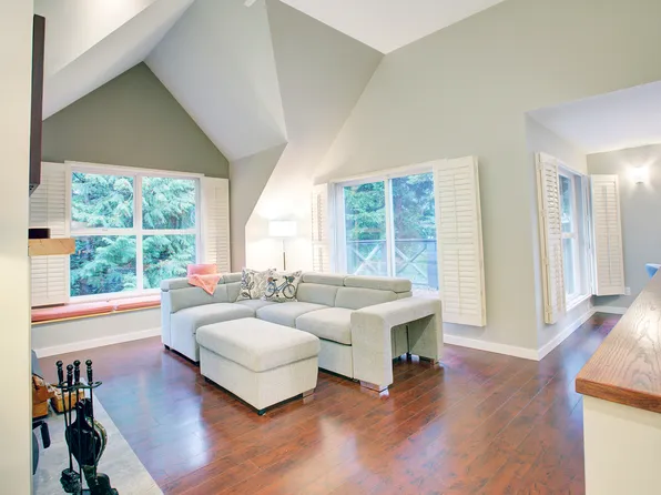 2222 Castle Dr #218, Whistler, BC V8E 0L7