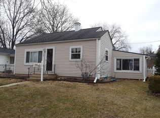 120 S 13th St, St Charles, IL 60174