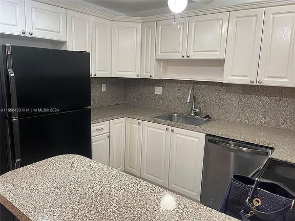 2nd image of 3100 W Rolling Hills Cir APT 108