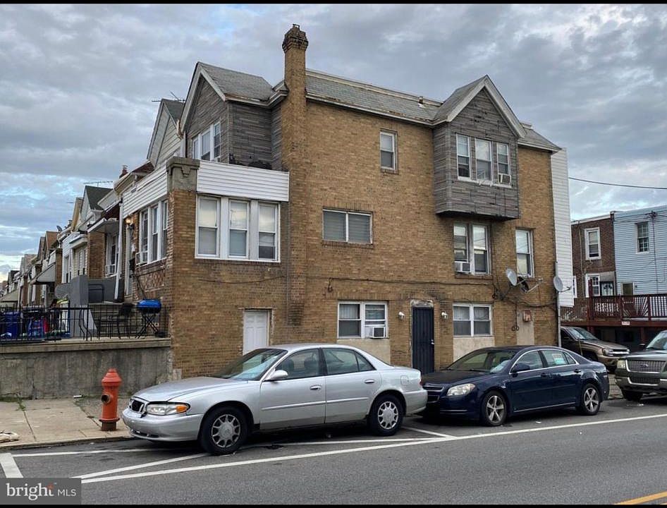1st image of 6448 Chelwynde Ave Floor 1
