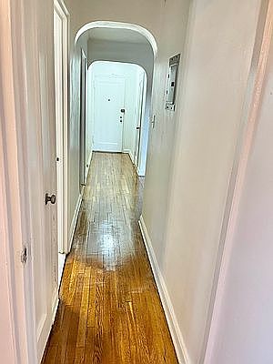5th image of 139-06 Pershing Cres #1