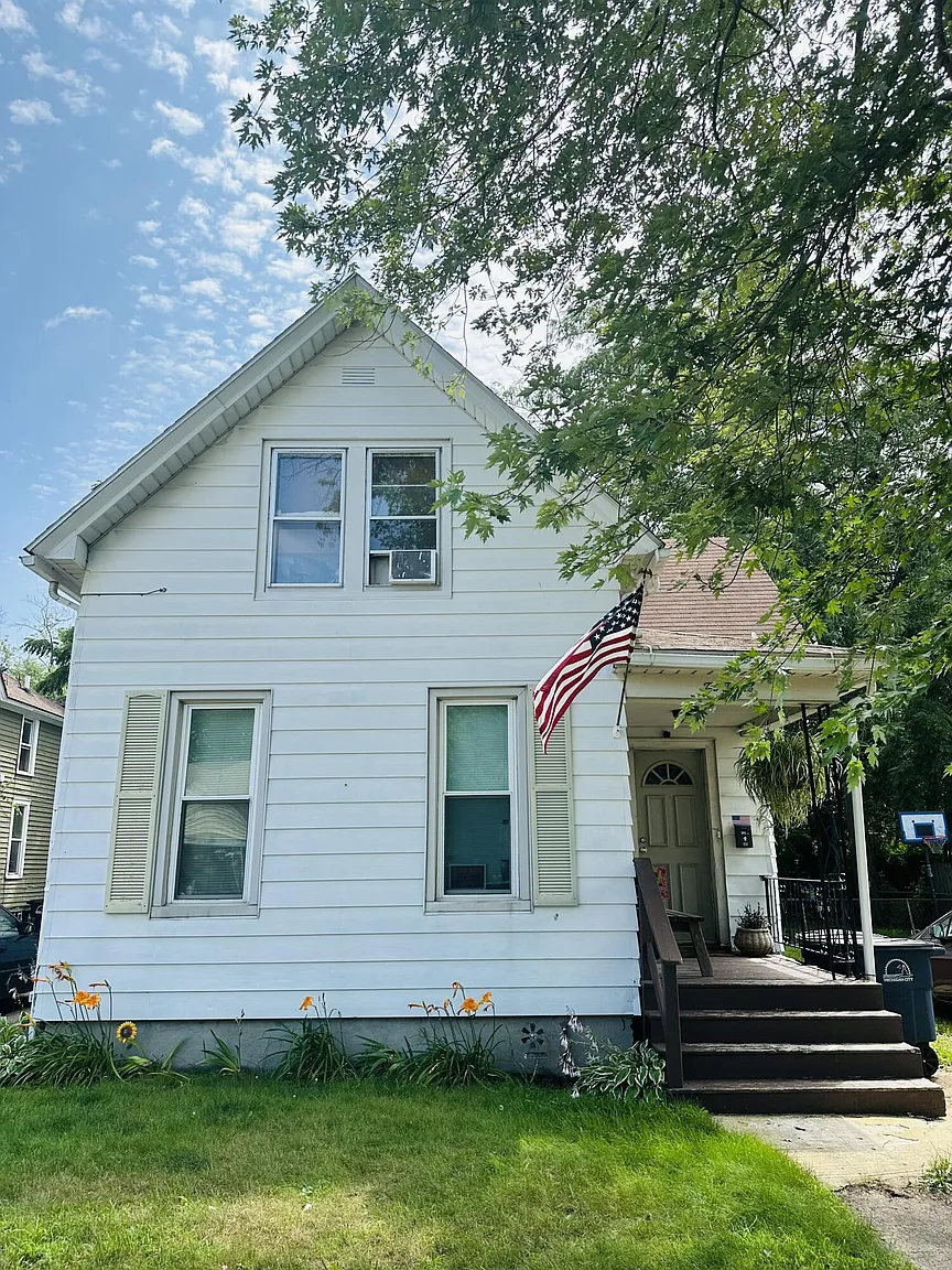 212 Hendricks St photo 1