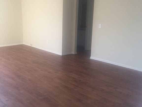 3rd image of 7123 Etiwanda Ave APT 22