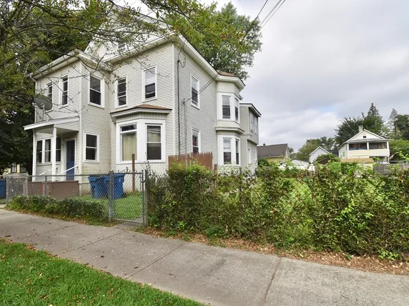 30 Day St, West Springfield, MA 01089