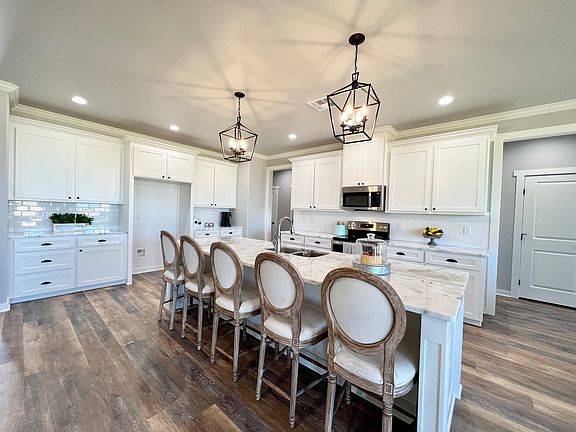 5th image of 4030 Ruth Ln