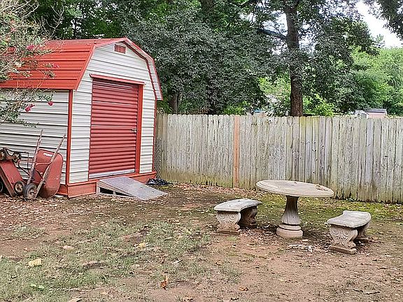 4th image of 2110 Woodwind Way