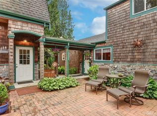 9118 Olympic View Dr, EDMONDS, WA 98026