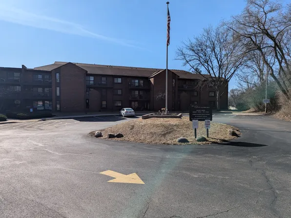 2929 Sunnyside Dr #150C, Rockford, IL 61114