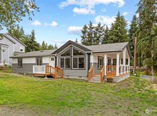 6733 NE Whidbey Dr, Hansville, WA 98340