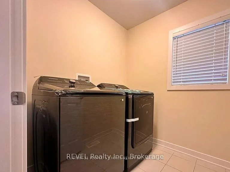 36 Rowlock St — Photo 14