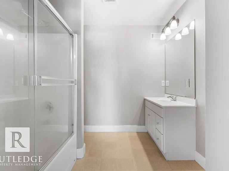263 Tyler Ave — Photo 15
