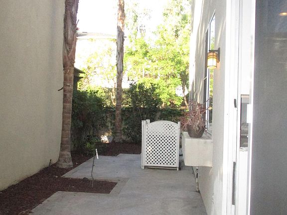 4th image of 61 Barbados Dr