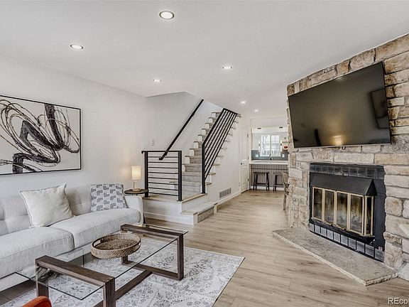 2nd image of 14272 E Hawaii Circle #B