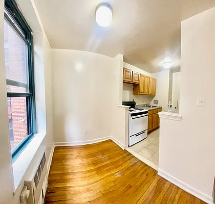 Rented by EastMount Realty LLC | media 3