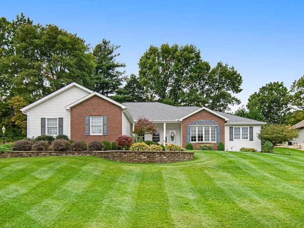 13126 Bear Creek Ct, Middlebury, IN 46540