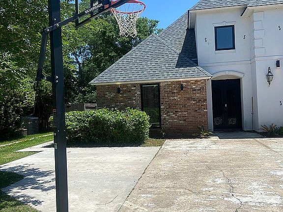 5th image of 36223 Greenmeadow Ave